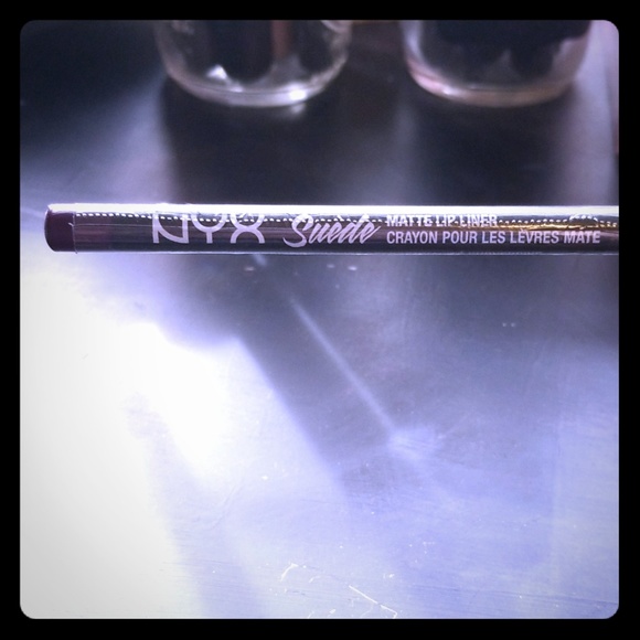 NYX suede matte lip liner - Picture 1 of 4